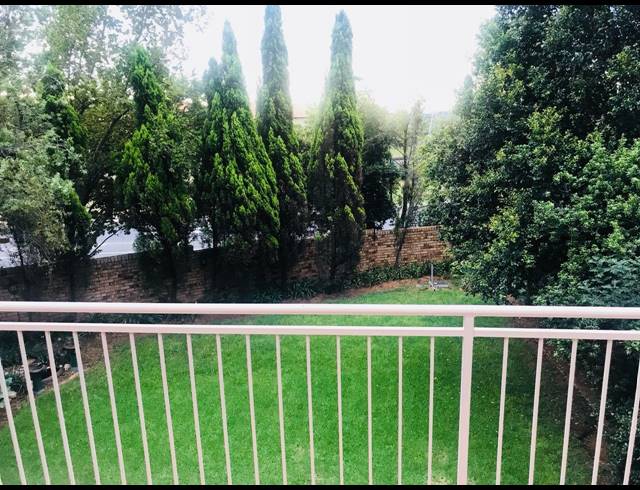 3 BEDROOM TOWNHOUSE TO LET IN OLIVEDALE